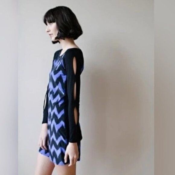 Kokoon "Spinderella" Chevron Dress Sz XS - Picture 5 of 8
